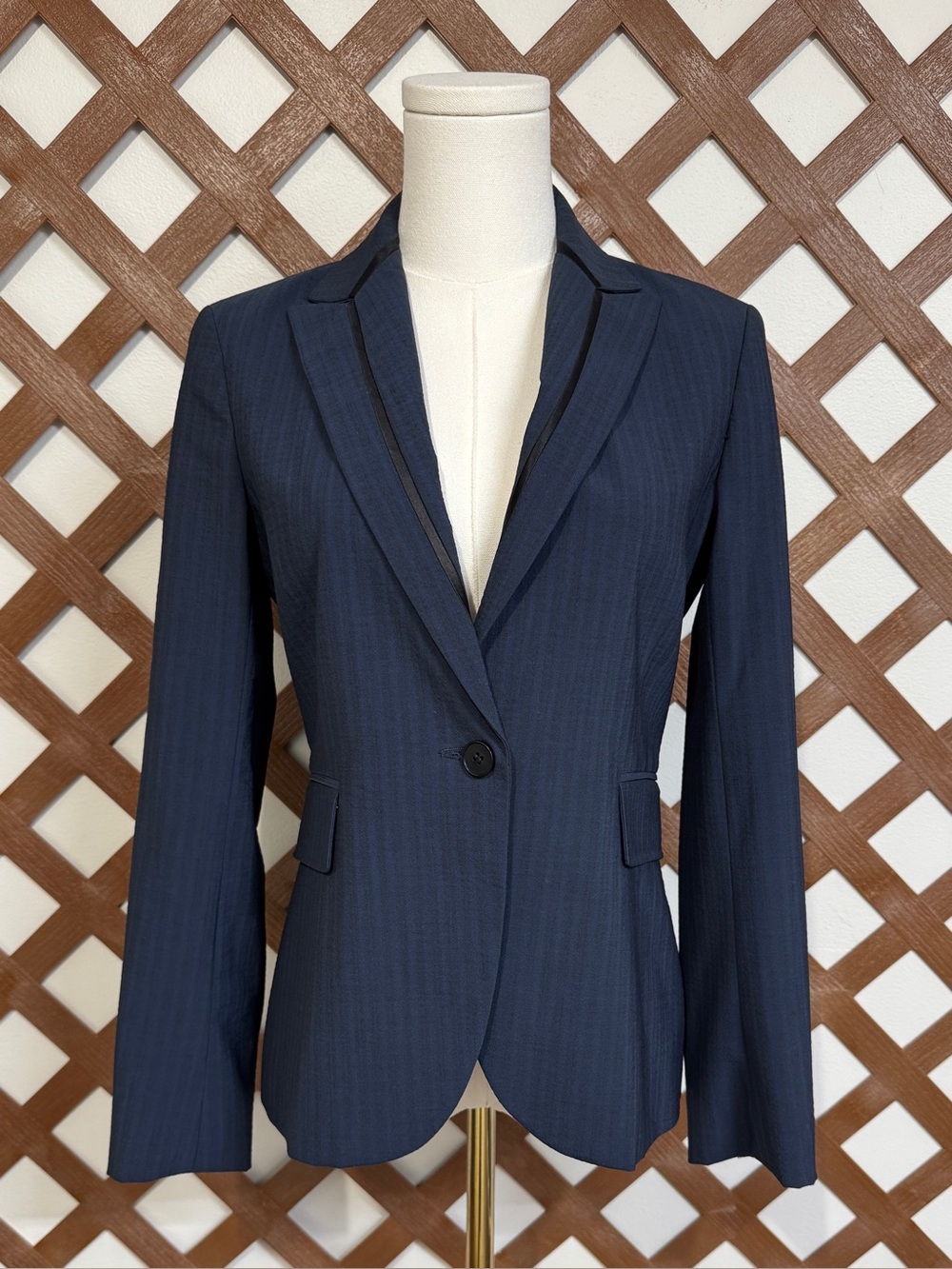 WBZ1 {Theory} Navy Blue Pinstripe Wool Blend Blazer Suit Coat Jacket